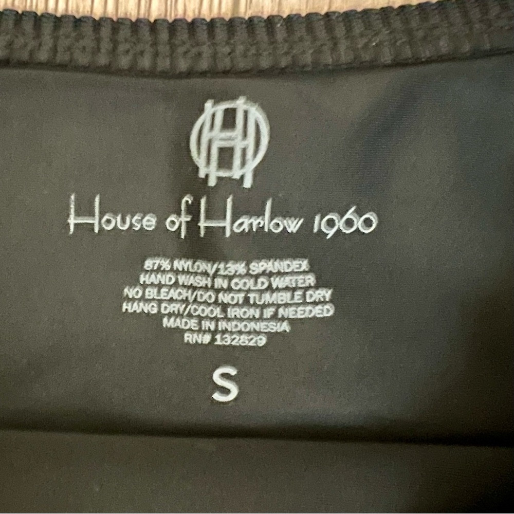 House of Harlow 1960 x REVOLVE Boston Top + Bottom - Picture 3 of 3